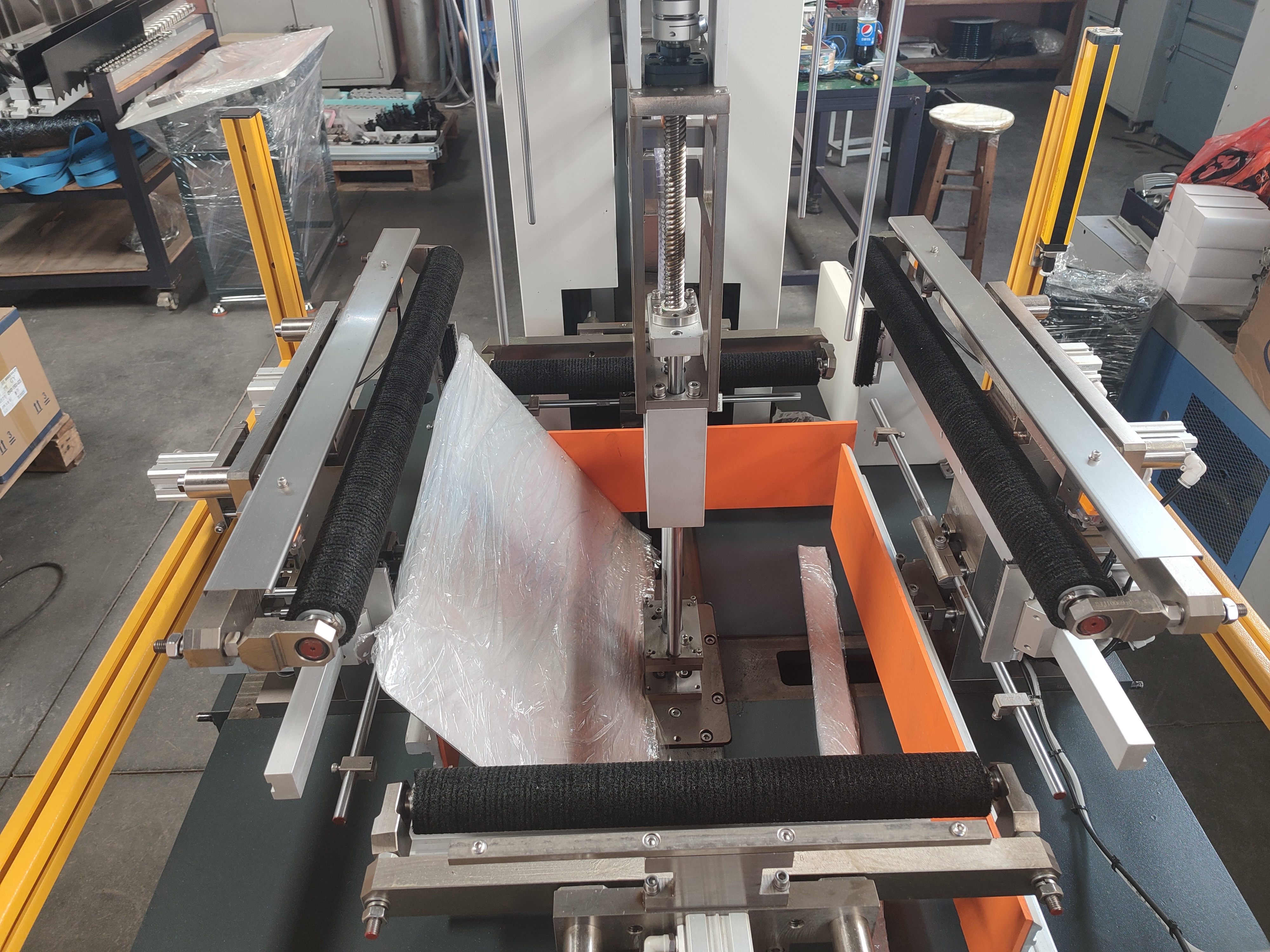 Semi-automatic Manual Setting Rigid Box Forming Making Machine