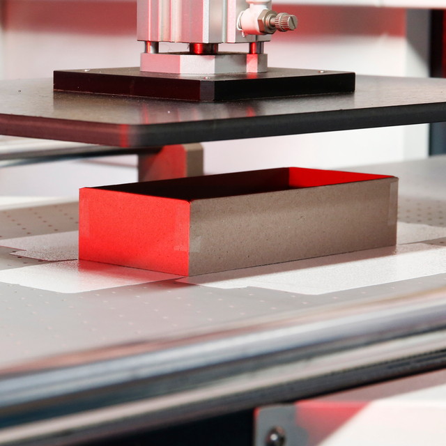 Fully Automatic Rapid Transfer High-definition Positioning Accurate High-precision Rigid Box Making Machine