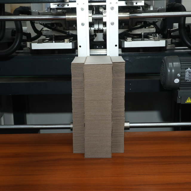 Automatic Luxury High-end Pen & Jewelry & Watch & Bracelet Rigid Box Corner Pasting Machine